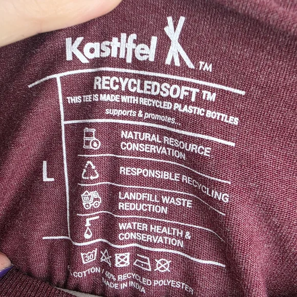 Men's Burgundy Ski Graphic T-Shirt - Picture 5 of 10